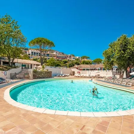 Vue Restanques Golfe St Tropez 2 Chambres 6 Personnes